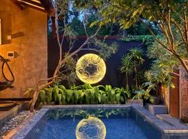 Moonrise villa