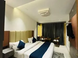 The Moonsoon Inn
