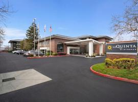 La Quinta by Wyndham Oakland - Hayward, hotelli kohteessa Hayward
