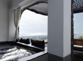 Lumera Suites, hotel en Firostefani