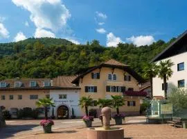 Kreuzwegerhof Nals - Historic Nature Stay with Pool near Meran & Bozen