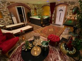 Eleni De Lux - Indoor Jacuzzi Residence in Lydia, hotel sa Lidia