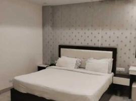 Hotel O by OYO Silver Stone, hôtel à Delhi