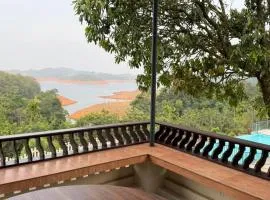 River Lounge Retreat Wayanad