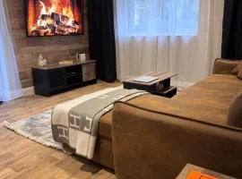 Stylish Norfolk Lodge with Private Hot Tub