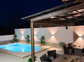Алтъна Калофер, hotel u gradu Kalofer