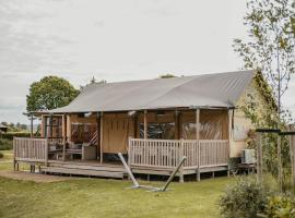 Safaritent Betuwe Lodge, hotel a Kesteren