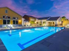 Summerwell by AvantStay - Entire Building One 4BR Two 2BR Spaces 22 Guests Resort Pool Fitness Center in Indio