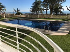 Right on the beach، فندق في كوبيليس