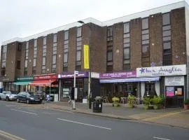 OYO Star Anglia Hotel