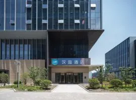 Hanting Hotel Shanghai Lingang Wanda Plaza