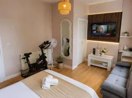 41 Home Near Kings Cross and Angel