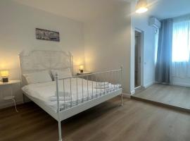 Vila DVG Tineret, hotel Schituban