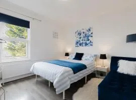 Cowper St - Modern 3 Bedroom House - For Families - Contractors - Tourist - Amazon Prime