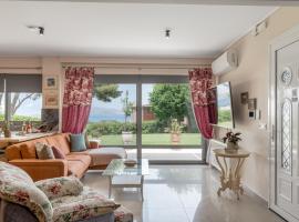 살리디에 위치한 호텔 Celeste Sea View Home with Jacuzzi and BBQ