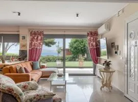 Celeste Sea View Home with Jacuzzi and BBQ