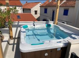 Villa de Blue 3, hotel din Bol