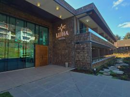 Hotel LUHA, hotel u gradu Puerto Varas