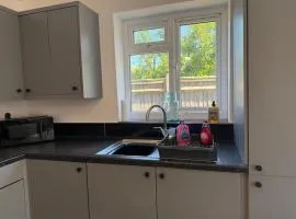 Gatwick 2 Bed Apartments Free Parking