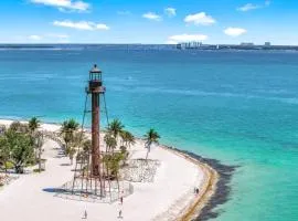 Lighthouse Point A311