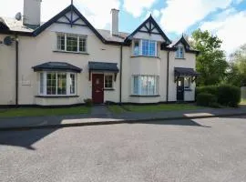 No 4 Lansdowne Village