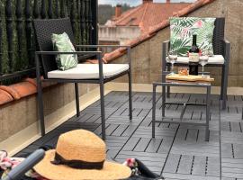 Ático luminoso con terraza，內格雷拉的飯店