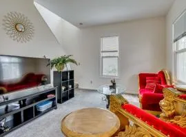 < 1 Mi to UIUC! Family Game Day Hub w/ Large Yard