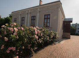 Rózsakert Vendégház, hotel en Celldömölk