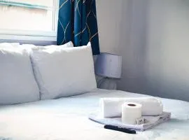R3HL Double room near city and airport