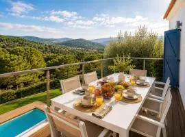 Paradise Silvia, Detached villa with private pool near Sitges