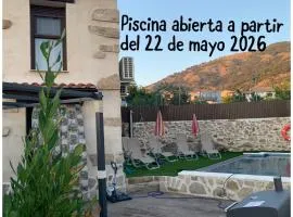 CASA RURAL PUERTO - casa de piedra con piscina privada - Valle del Ambroz - Casas del Monte - IDEAL PARA DISFRUTAR EN FAMILIA O GRUPO DE AMIGOS