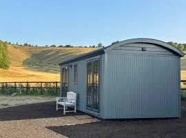 Glamping Pod in Wiltshire with spectacular views - Herdwick