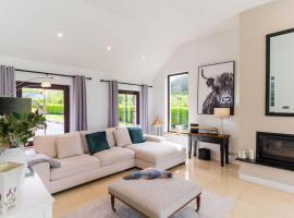 Rossbeigh Luxury Escape, Hotel in Behy Bridge