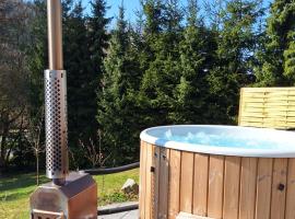 Ferienhaus 1000 Berge Winterberg Kamin & Whirlpool, Hotel in Winterberg