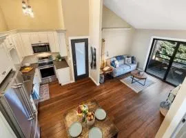 Modern 2BR Jackson Condo