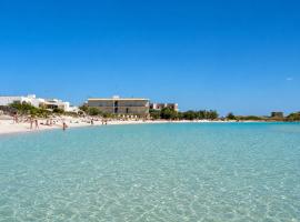 Hotiday Porto Cesareo Laguna, ξενοδοχείο σε Porto Cesareo