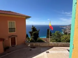 La maison jaune