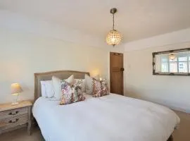 Spacious Free Parking 5 Mins from City Centre