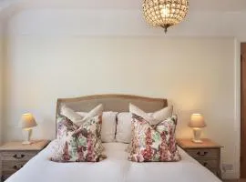 Stunning Home Parking 5 Mins from City Centre