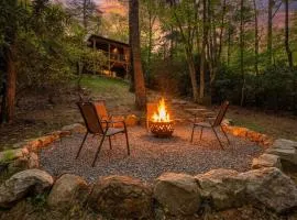 Pinecone Pass! Hot Tub-Sleeps10 - 5mins to App State