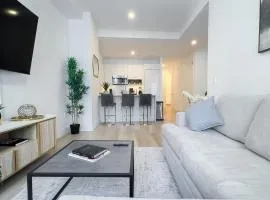 Stylish 3BR Luxury Retreat in the Heart of FiDi