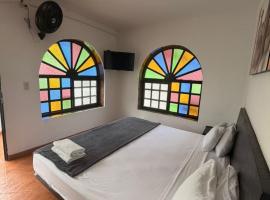 ISABELINAS HOTEL Villeta, hotel en Villeta