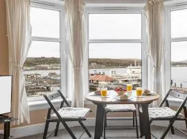 Lady Mary Sea View