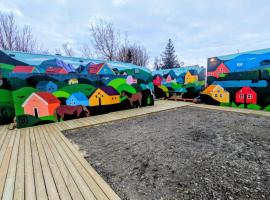 The Hvítá Trucks by Ourhotels, hotell i Stafholt