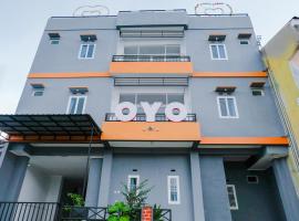 OYO 437 Hnr Homestay Syariah, khách sạn ở Bareng