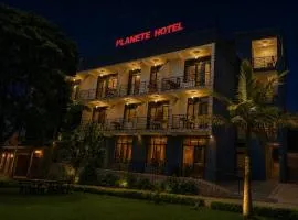 La Planete Hotel