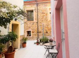 Pink Pencere Center