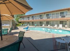 The Oakhurst Inn at Yosemite, hotel in Oakhurst