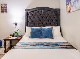 Mona Master suite – hotel w mieście Kingston