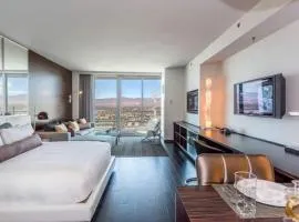 Beautiful High Rise No resort with balcony